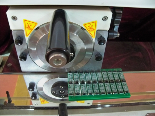 উচ্চ শক্তি কাটা সঙ্গে FPC এবং LED সামঞ্জস্যপূর্ণ PCB বিভাজক মেশিন