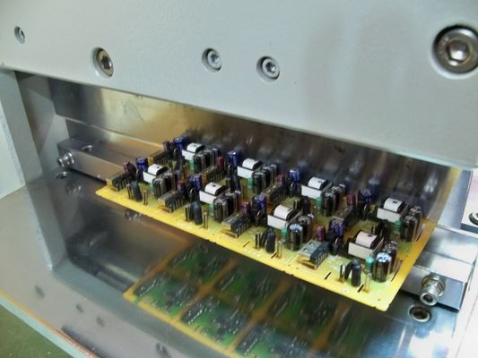 LED ডিসপ্লে সহ CEM3 ব্লেড 0.3mm শিয়ারিং স্বয়ংক্রিয় PCB কাটার মেশিন